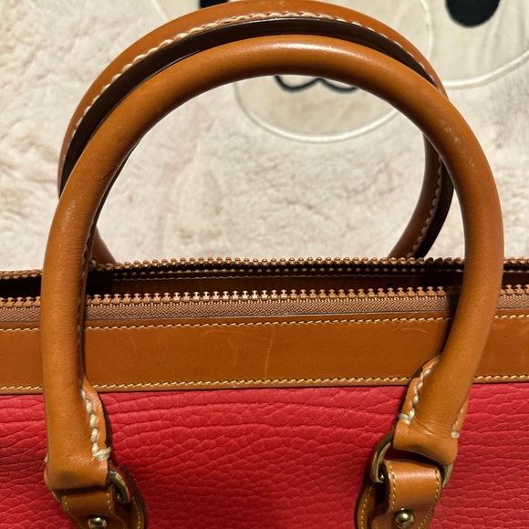 Elegant Red and Tan Tote Bag - Picture 13 of 16
